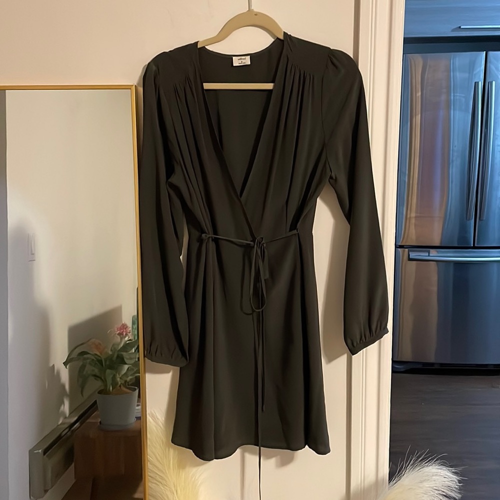 Aritzia Wilfred Dress